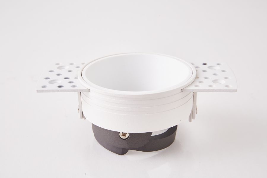 SE-SP-TR-WH TRIXI SPOT COMPONENT TRIMMLESS WHITE GU10/G75 FOR HOLE 7cm. PAIRING WITH DEPO OR CA HOMELIGHTING 77-9249